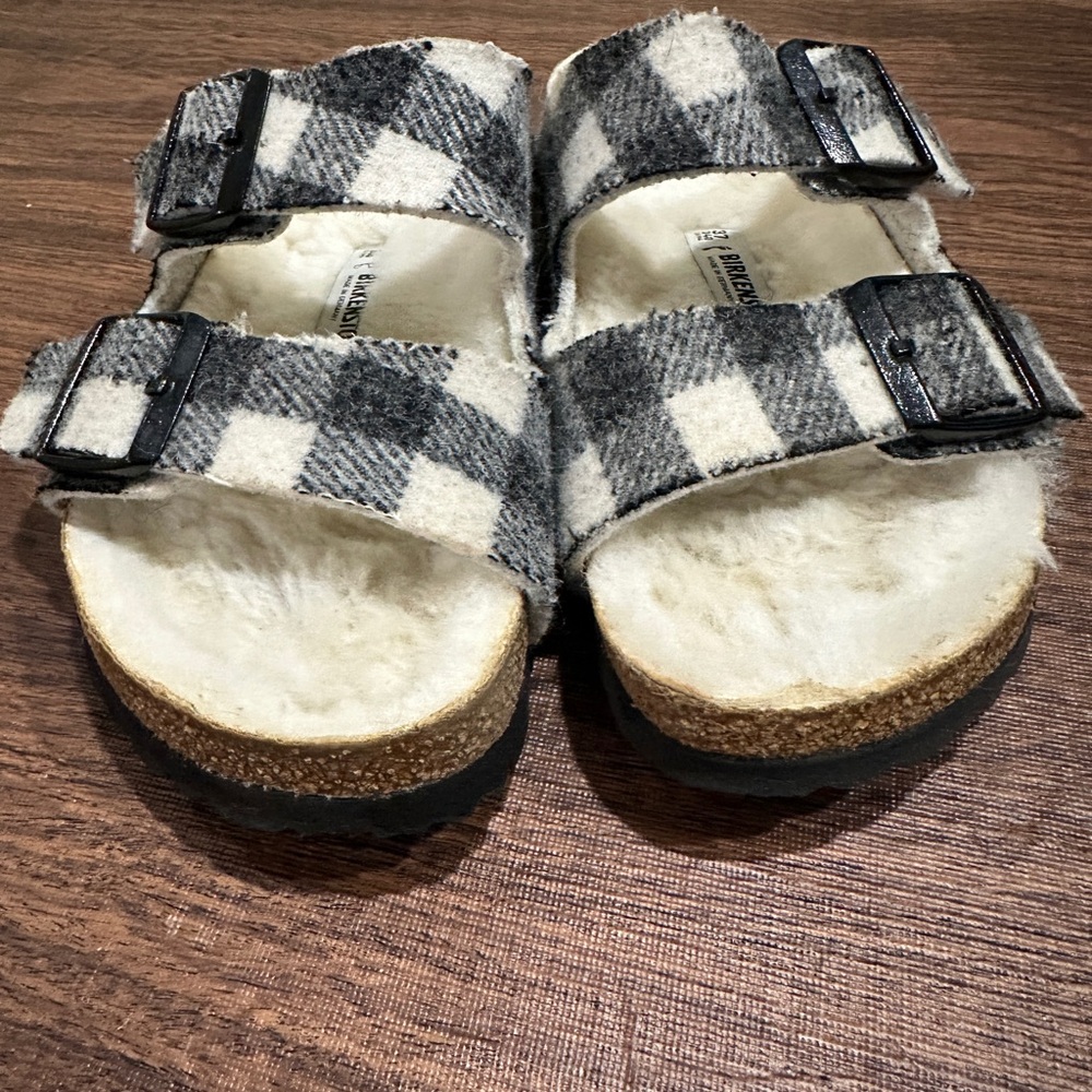 Birkenstock Arizona Shearling - Wool in Plaid White - Picture 5 of 12